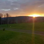 Prázdninový dům Chaleureux En Pleine Campagne Vue Sur Les Monts Et Forets Et Le Chateau De
