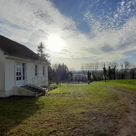 Feriehus Chaleureux En Pleine Campagne Vue Sur Les Monts Et Forets Et Le Chateau De