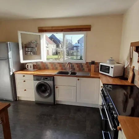 Chaleureux En Pleine Campagne Vue Sur Les Monts Et Forets Et Le Chateau De Feriehus *