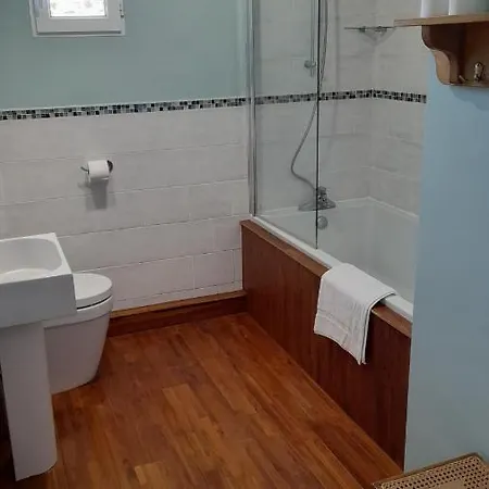 Chaleureux En Pleine Campagne Vue Sur Les Monts Et Forets Et Le Chateau De בית נופש Carrouges