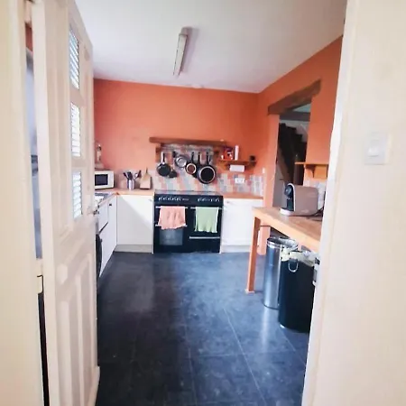 Semesterbostad Chaleureux En Pleine Campagne Vue Sur Les Monts Et Forets Et Le Chateau De Carrouges