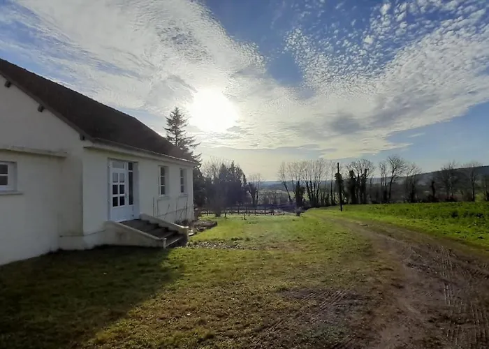 Feriehus Chaleureux En Pleine Campagne Vue Sur Les Monts Et Forets Et Le Chateau De