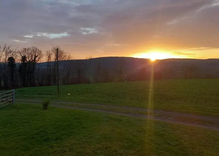 度假居 Chaleureux En Pleine Campagne Vue Sur Les Monts Et Forets Et Le Chateau De
