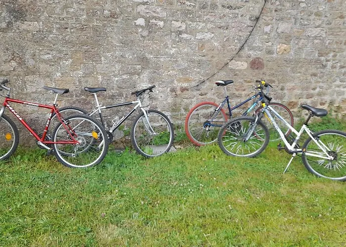 Chaleureux En Pleine Campagne Vue Sur Les Monts Et Forets Et Le Chateau De Feriehus *